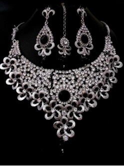 rhodium_necklace_jewellery_31076FN4139